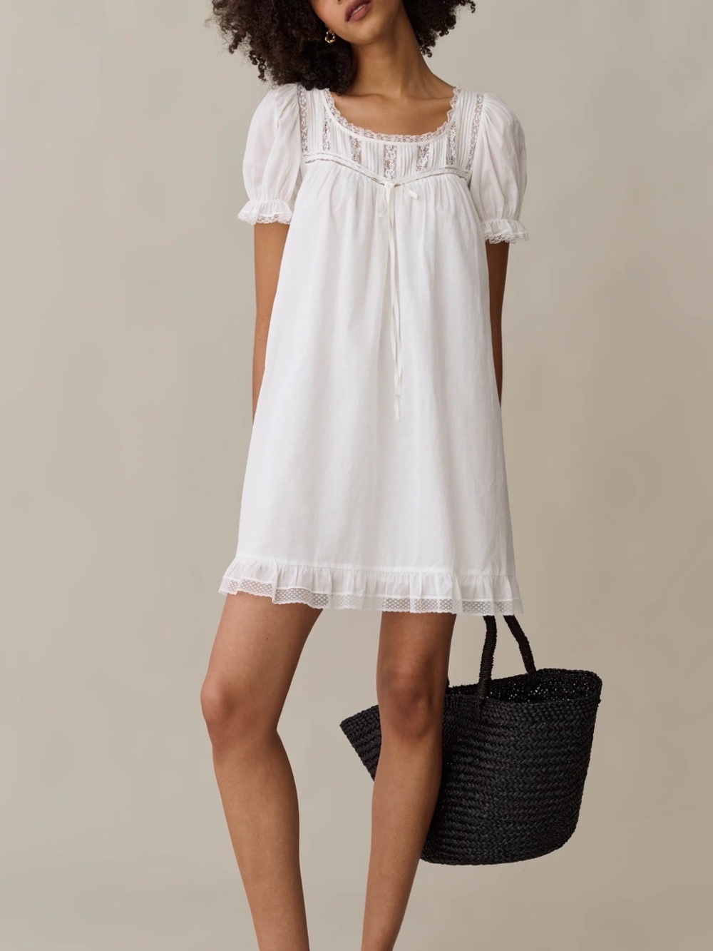Few Moda sorella NWT Alethea 100% Cotton White Lace-Trim Mini Dress